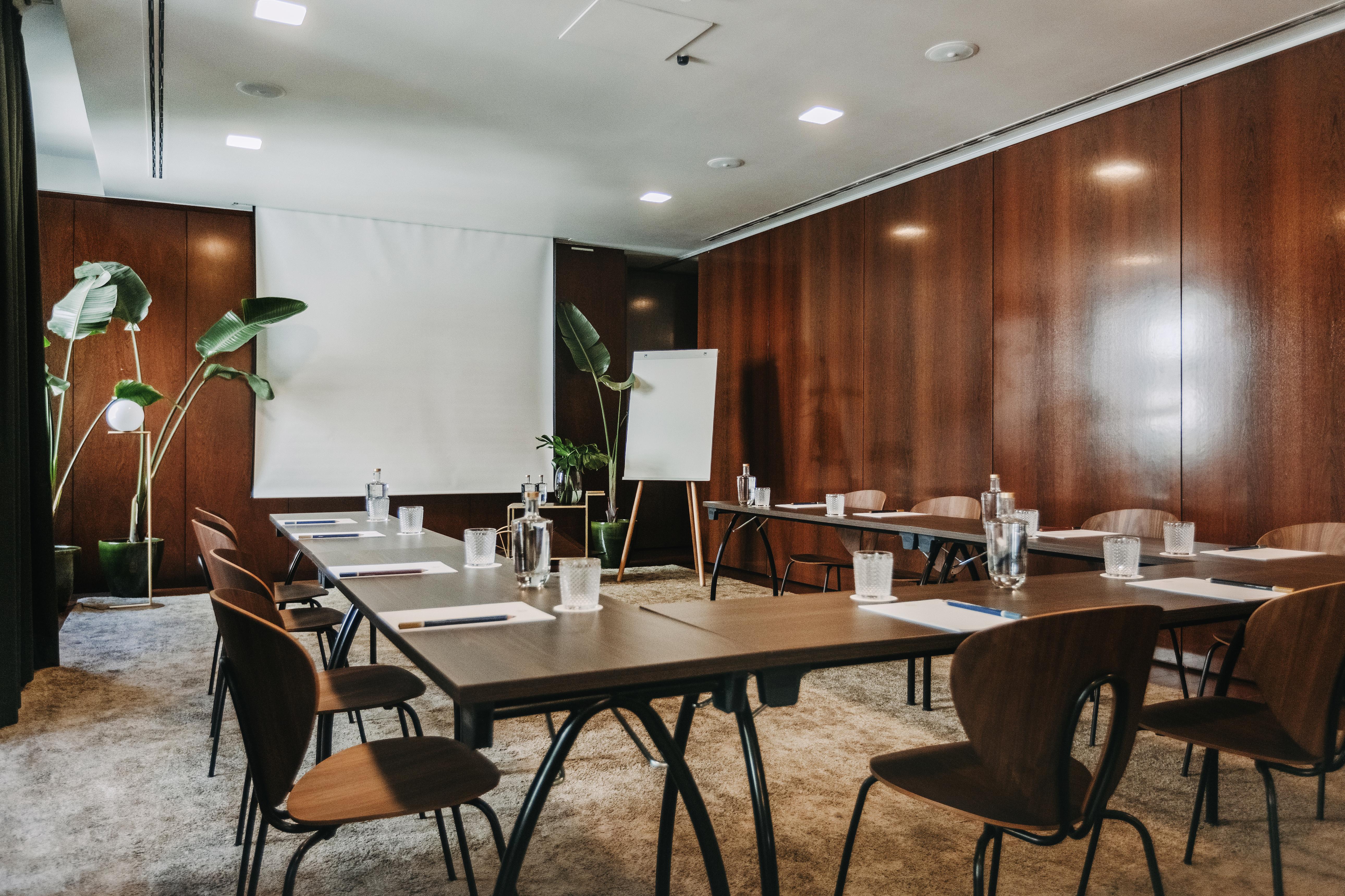 The Vintage Hotel & Spa Lisboa Kültér fotó Meeting room at WeWork in Amsterdam