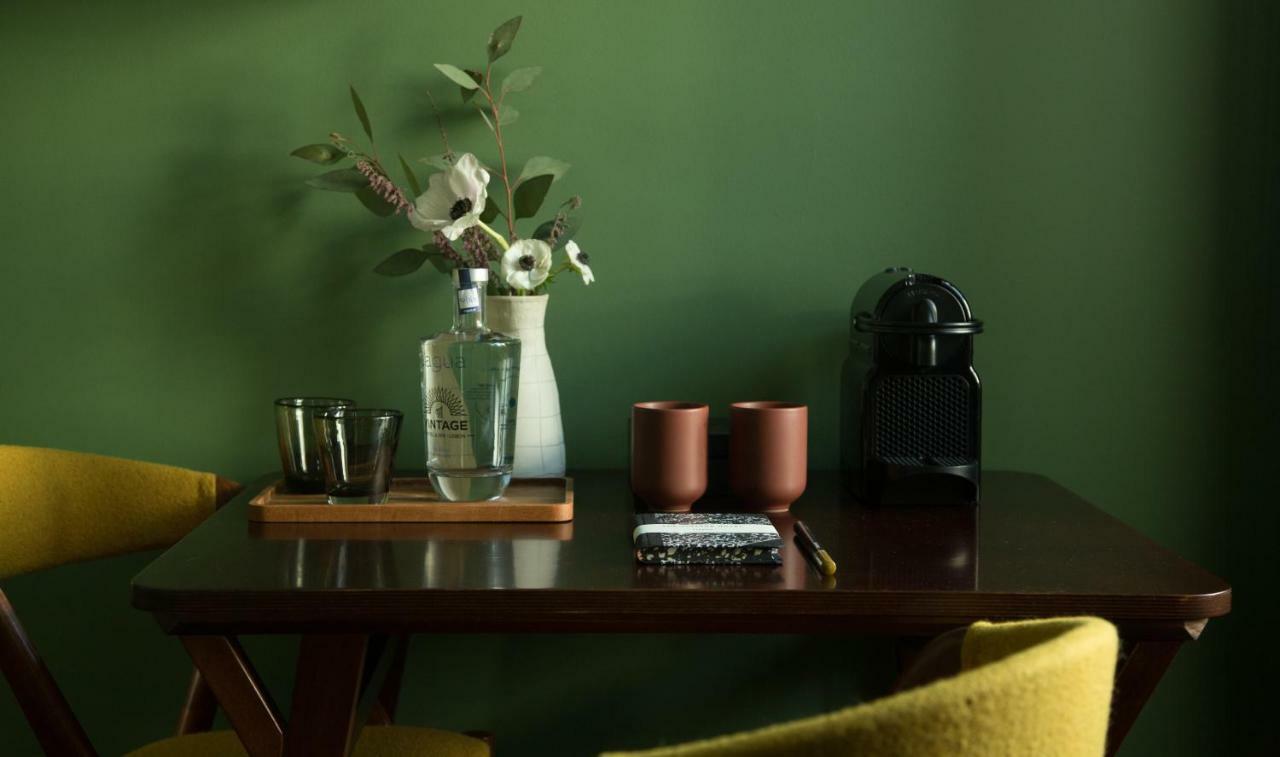 The Vintage Hotel & Spa Lisboa Kültér fotó A Nespresso machine